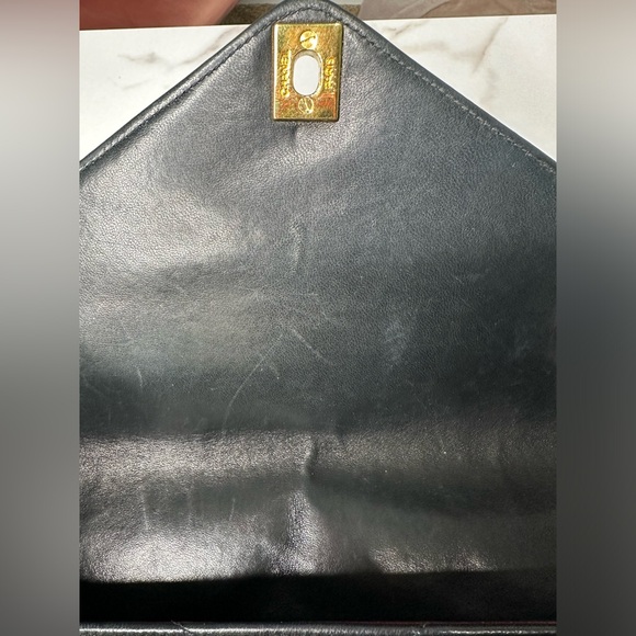 🚫SOLD🚫 Vintage Chanel Envelope Turnlock Lambskin Bag - Picture 14 of 16